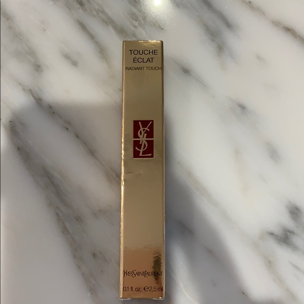 YSL Touché Eclat Radiant Touch